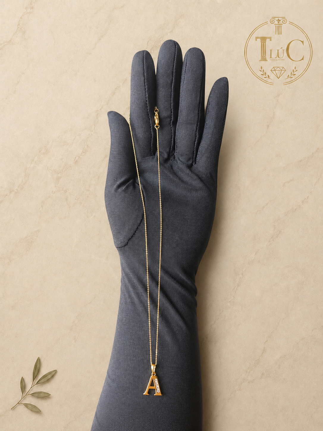 COLLAR INICIAL A